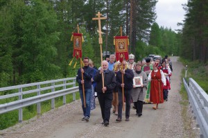 Ristisaatto Pyhän Nikolaoksen tsanounalta vedenpyhitykseen